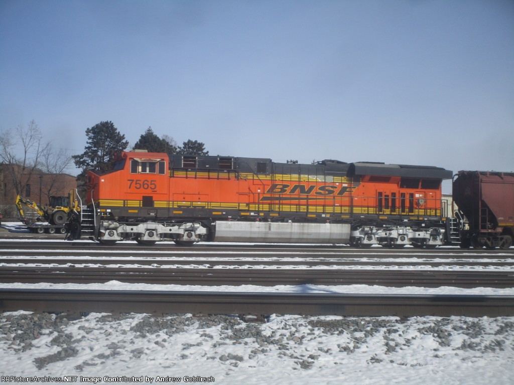 BNSF 7565